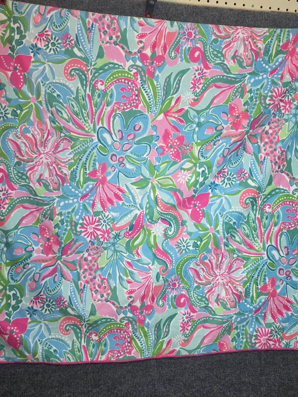 Lilly Pulitzer Beach Towel Microfiber Quick Dry Pink Aqua Floral Paisley Print